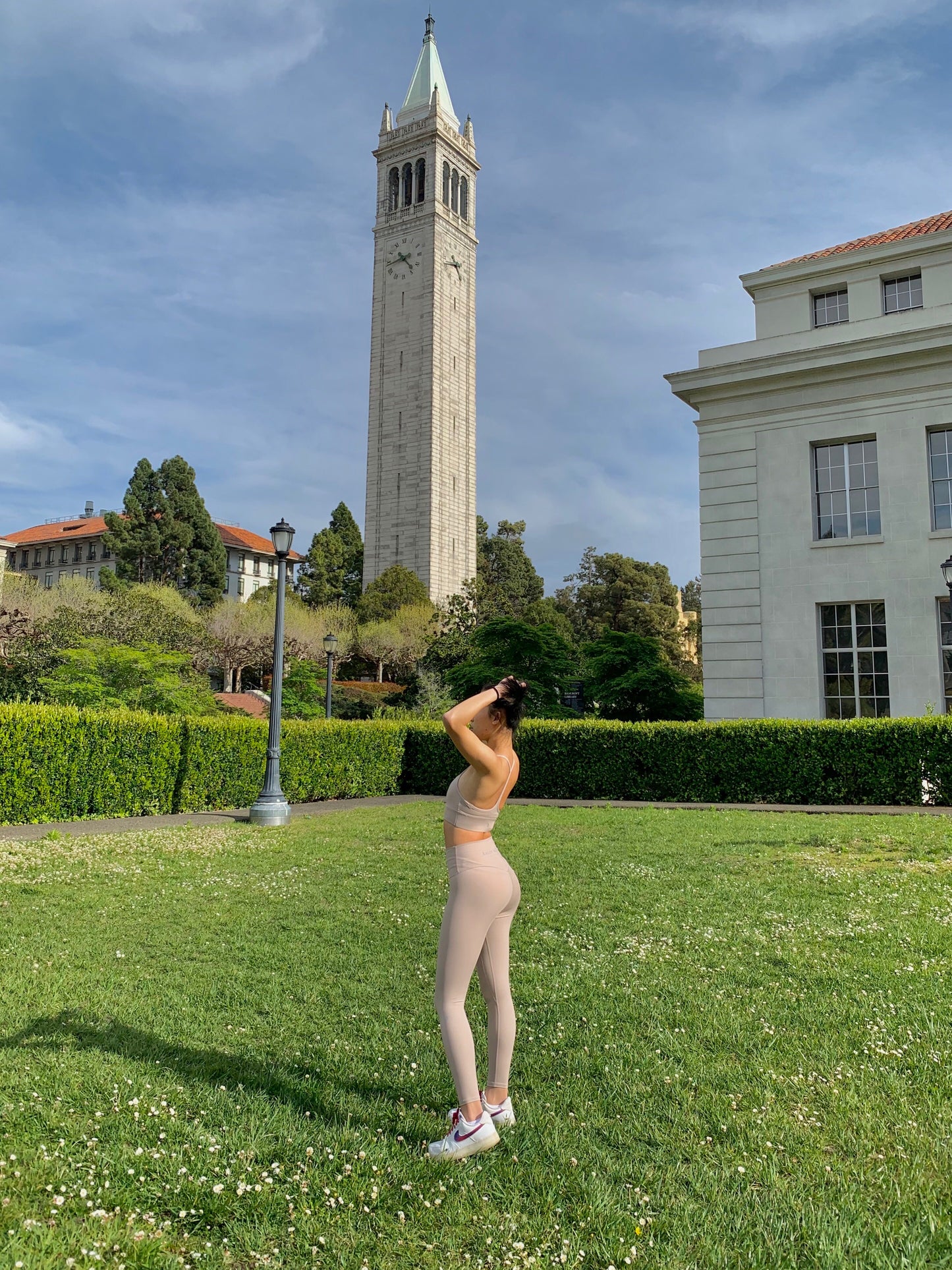 High waisted leggings, sand leggings, align leggings, align with your body, buttery soft leggings, tiktok leggings, Kim Kardashian nude colors, nude leggings, tiktok leggings.