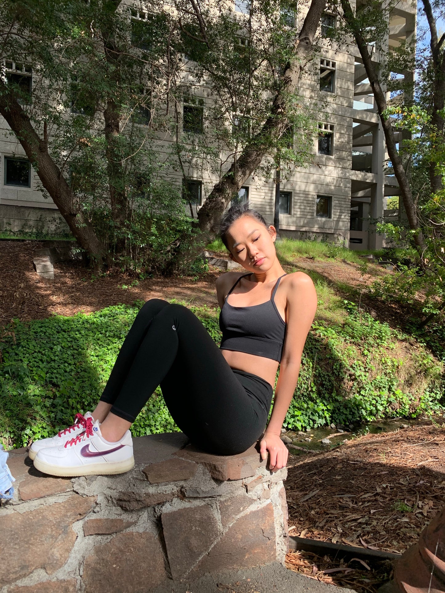 Best black leggings for women, high waisted leggings, best black gym leggings, best basic leggings, lululemon dupe, high rise leggings, breathable athleta leggings.