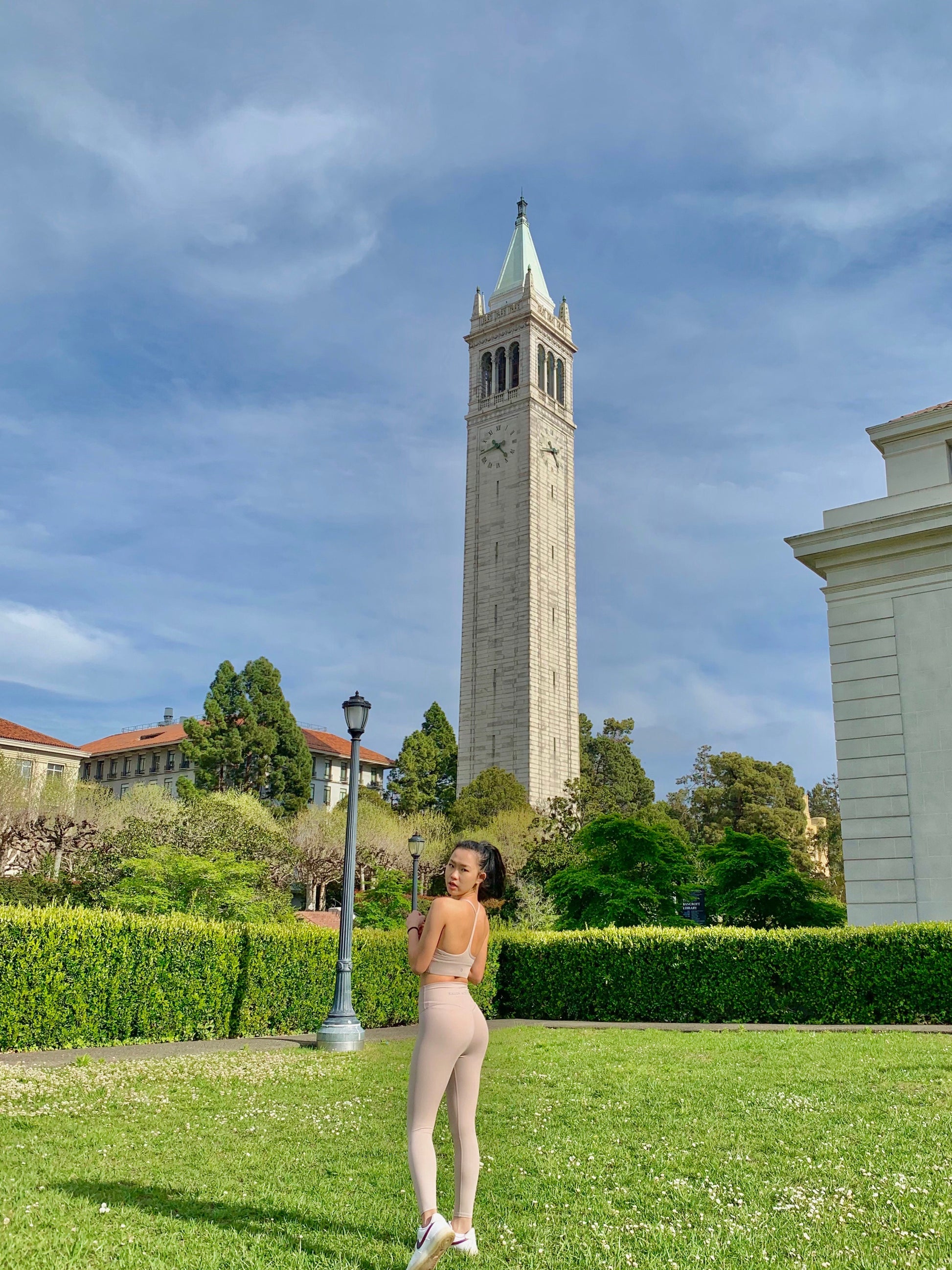 High waisted leggings, sand leggings, align leggings, align with your body, buttery soft leggings, tiktok leggings, Kim Kardashian nude colors, nude leggings, tiktok leggings, Pinterest.